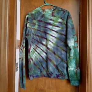 Hand Dyed 100% Organic Cotton Unisex Medium Tie-Dyed Crewneck Sweatshirt